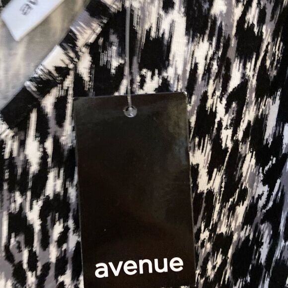 Avenue Black & White V-Neck Jumpsuit Plus Size 4X – NWT Effortless Chic - Picture 9 of 12
